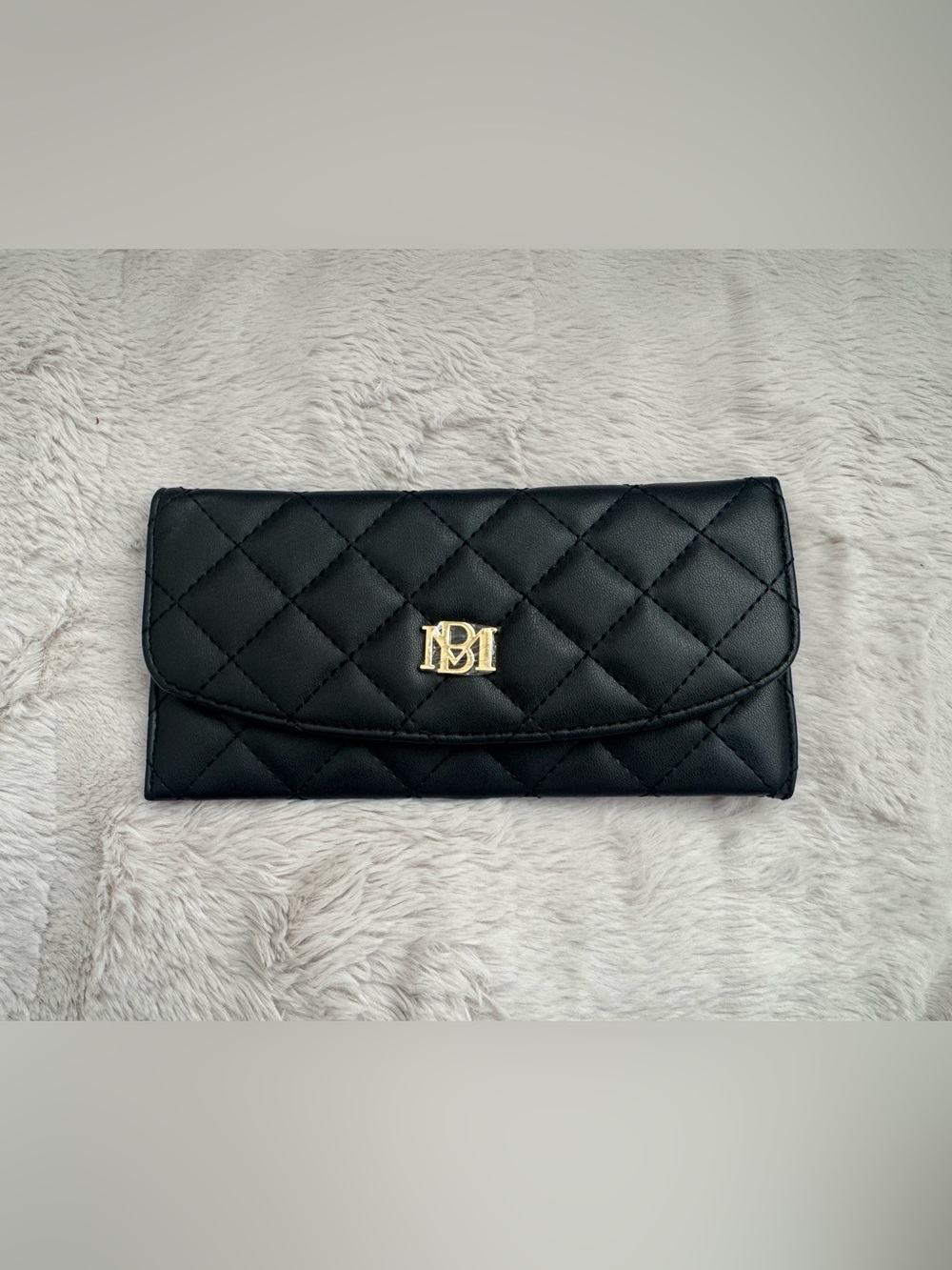 Jewel Badgley Mischka Quilted Black Wallet with Gold Logo